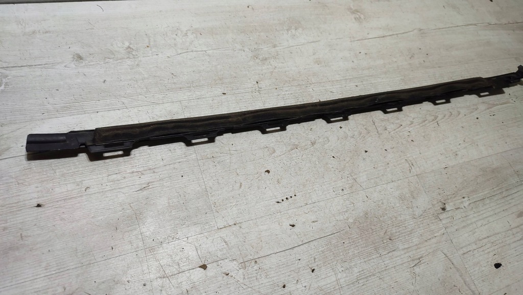 фото №7, Peugeot 2008 i 2018 задняя левая молдинг прокладка стекло дверь задних