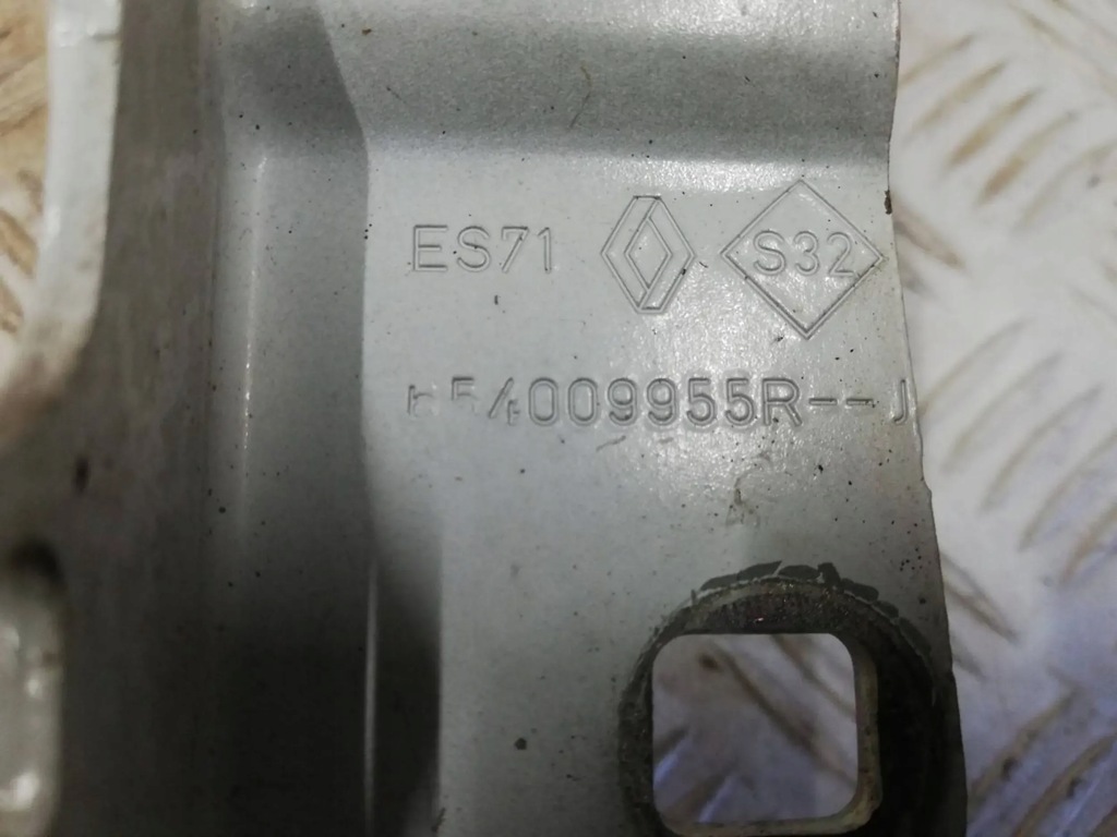 фото №4, Петля капот правий renault zoe