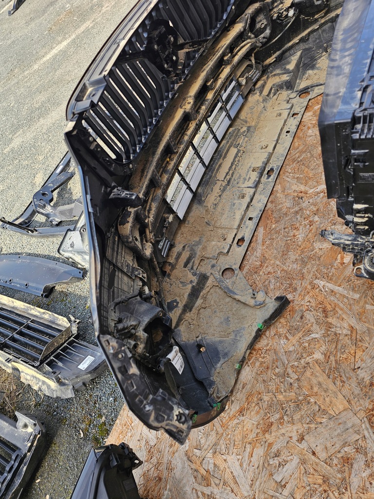 фото №8, Volvo xc40 перед капот бампер лампы