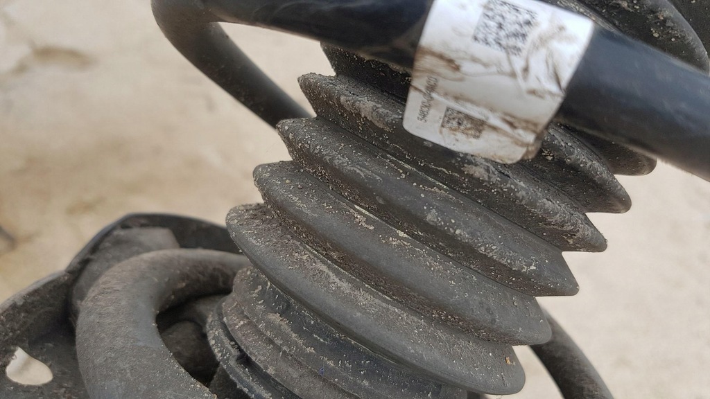 фото №13, Амортизационная стойка правый перед 1.0 hyundai i30 iii