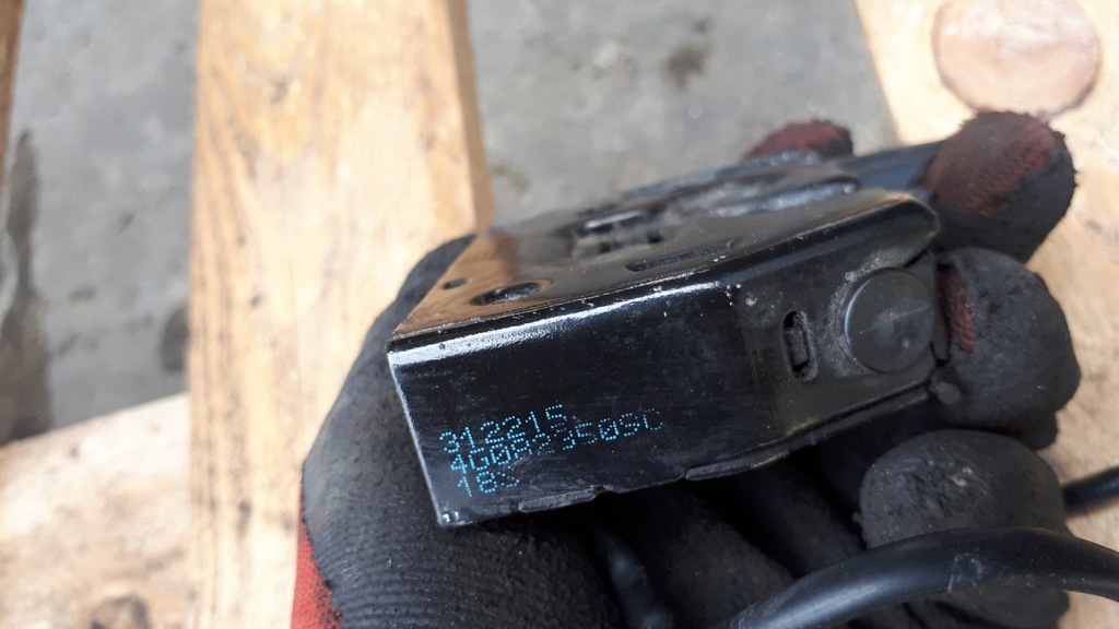 фото №9, A6 c7 lift замок замки капот лівий правий троси a7