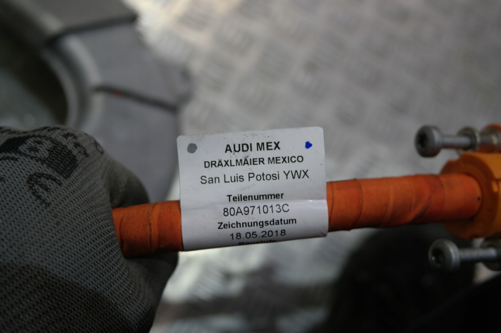 фото №5, Audi q5 80a tfsi гибрид кабель шланг питания