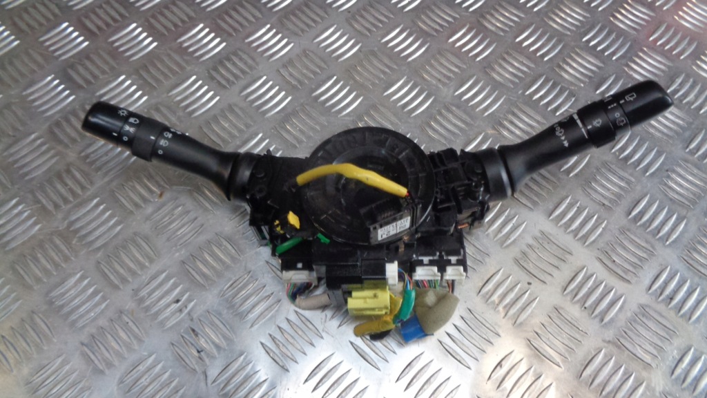 фото №1, Subaru forester iv 15r переключатель комбинированный переключатели