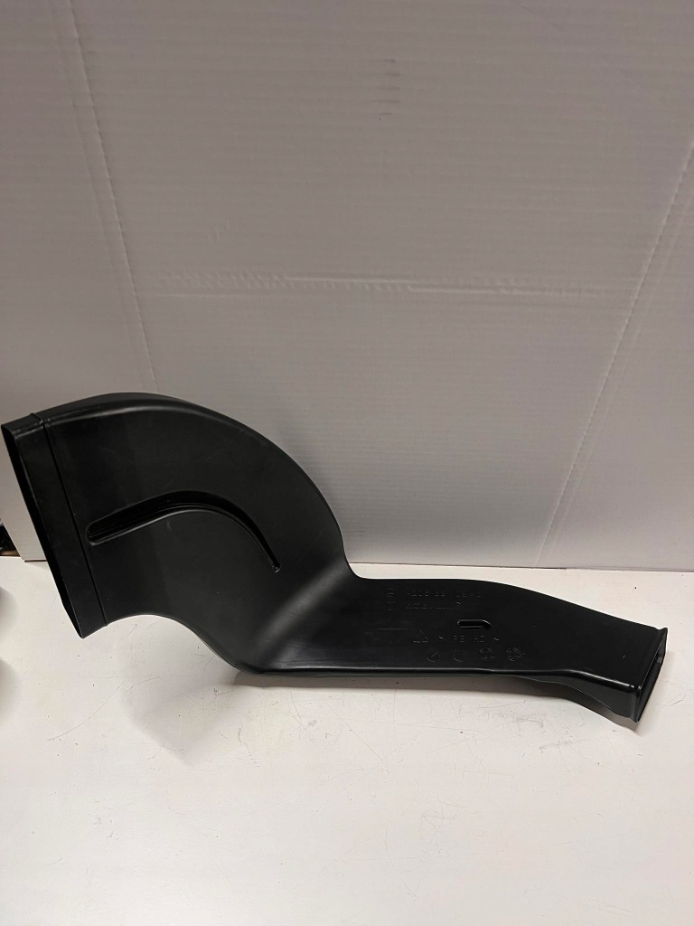 фото №1, Mercedes w205 впуск воздухозаборник воздуха a2058310946