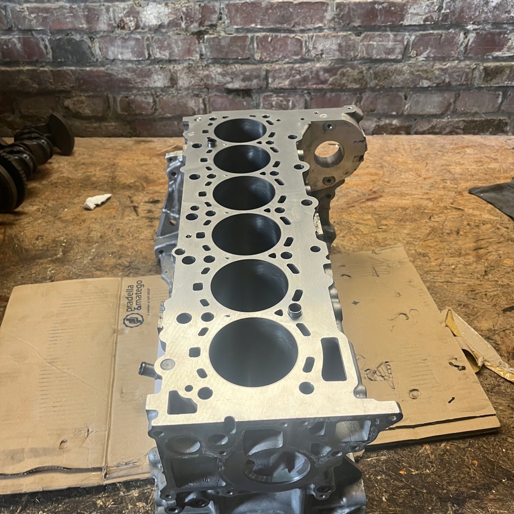 фото №5, Блок двигателя bmw n57d30b 7799978