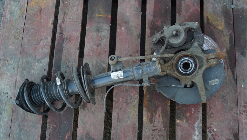 фото №8, Поворотный кулак амортизатор левый перед hyundai ix35