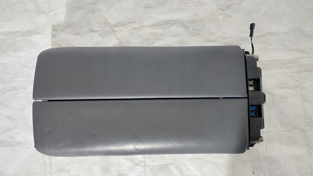 фото №10, Bmw ix i20 подлокотник туннель бардачок