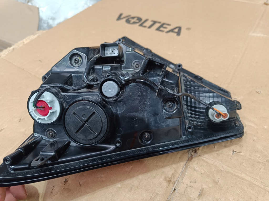 фото №13, Hyundai kona ii - лампа задня права led