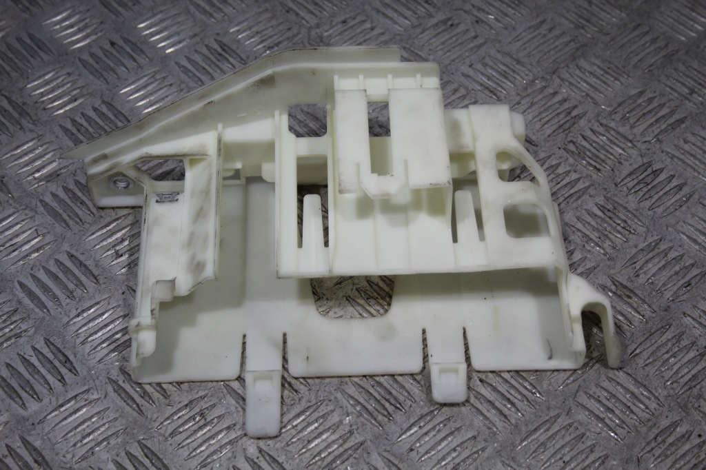 Купить Направляющая компьютер bmw x1 f48 lift xe 25e 7632906