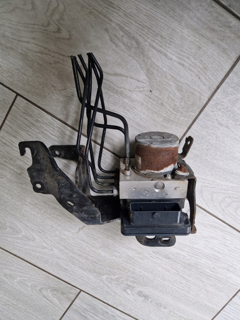 Купити Насос abs c3 iii 9822373680