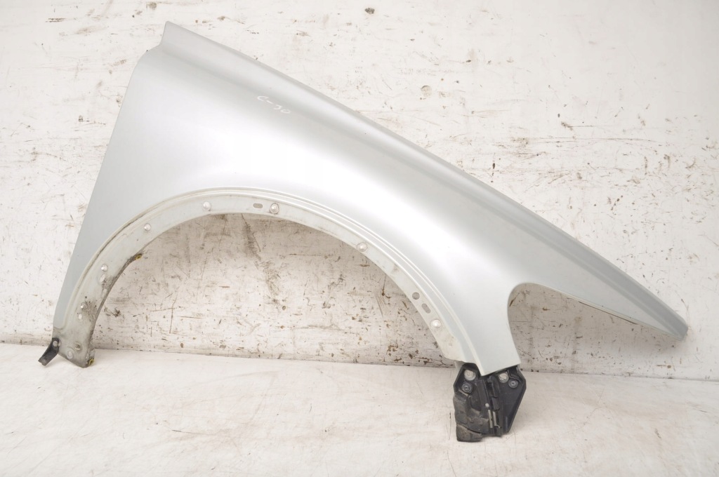 фото №1, Volvo c30 крила правий перед передній