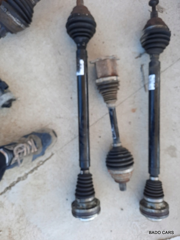 Купити Привідний вал правий перед права audi a3 8p 2.0 tdi vw golf