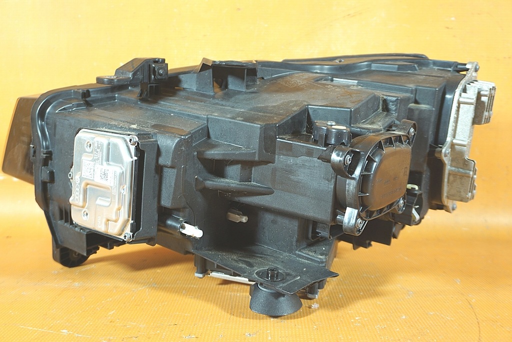 фото №10, Audi q2 81a 34km rhd uk лампи full led повний 81a941033c / 81a941034c