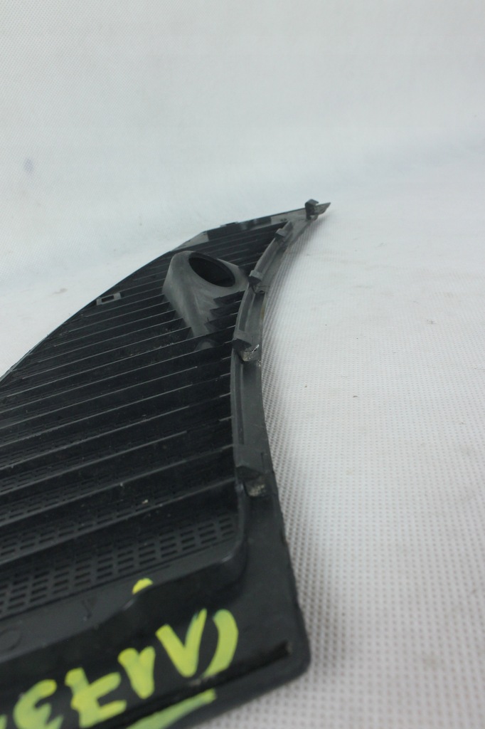 фото №9, Жабо пластиковый левая решётка mercedes w123 оригинал