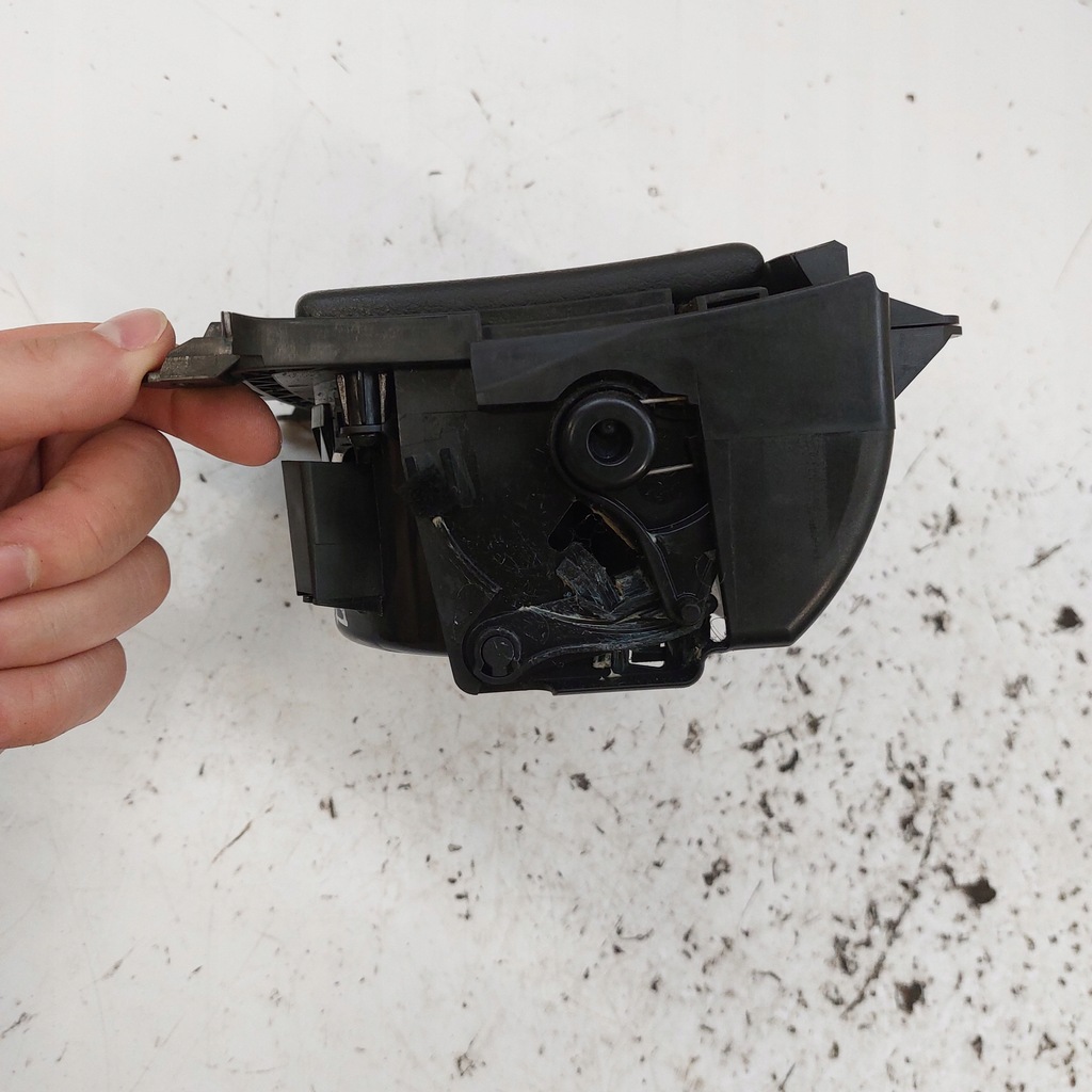 фото №7, Audi a7 c7 кронштейн бардачок na кружки 4g0862534a