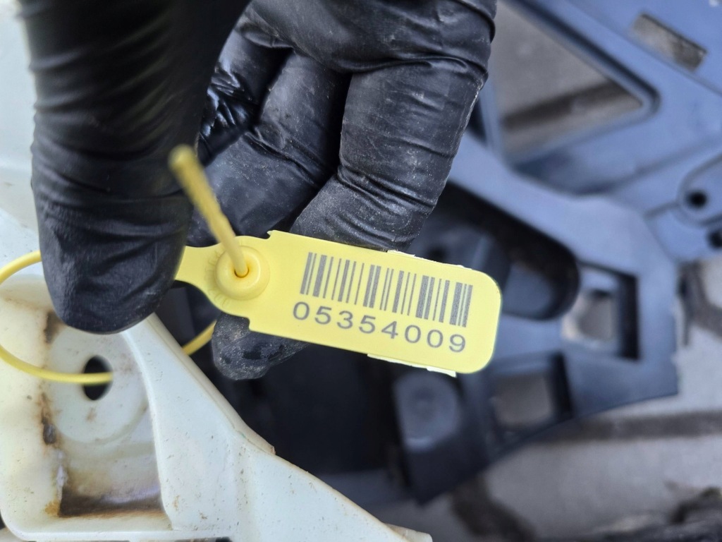 Кронштейн  кронштейн кронштейн бампера задняя левый  bmw 4 g26 lci m набор 8078585 с Разборки