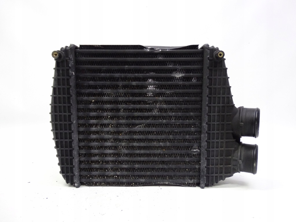 Maserati ghibli levante quattroporte 3.0 интеркулер левый 670035636 с Разборки