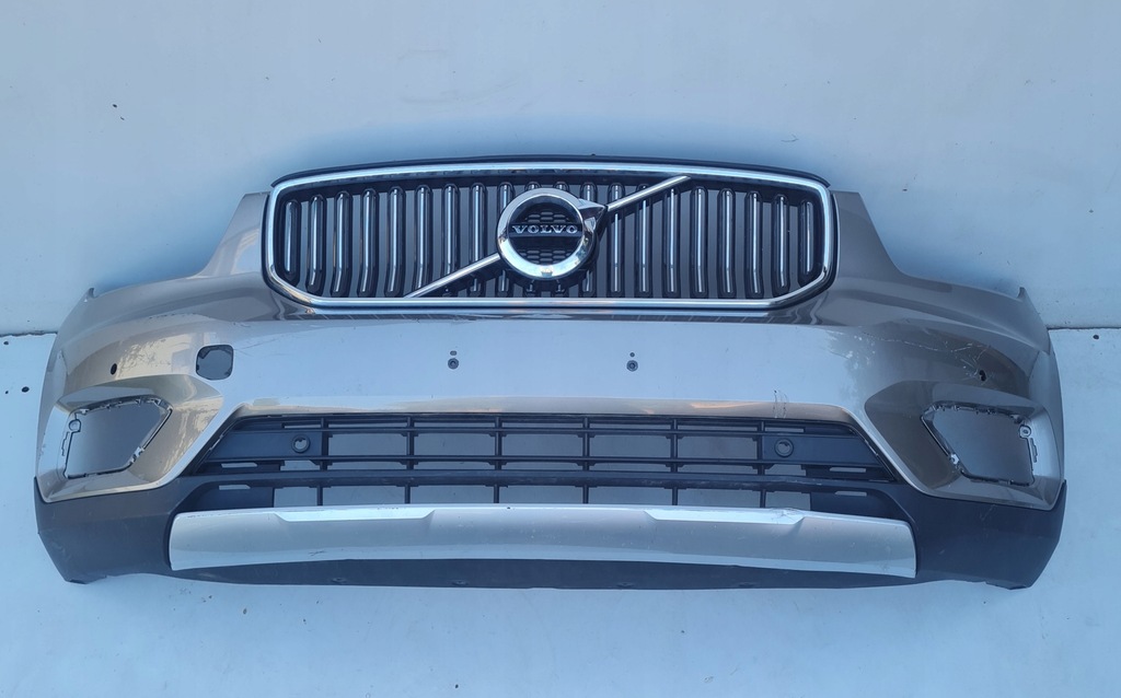 фото №1, Бампер перед volvo xc40 решётка радиатора