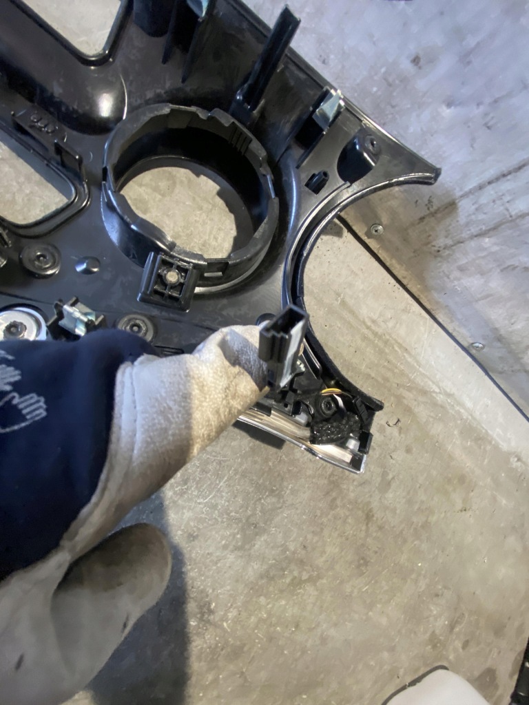 фото №12, Mercedes v-klasa w447 dekor консоли a4476800271