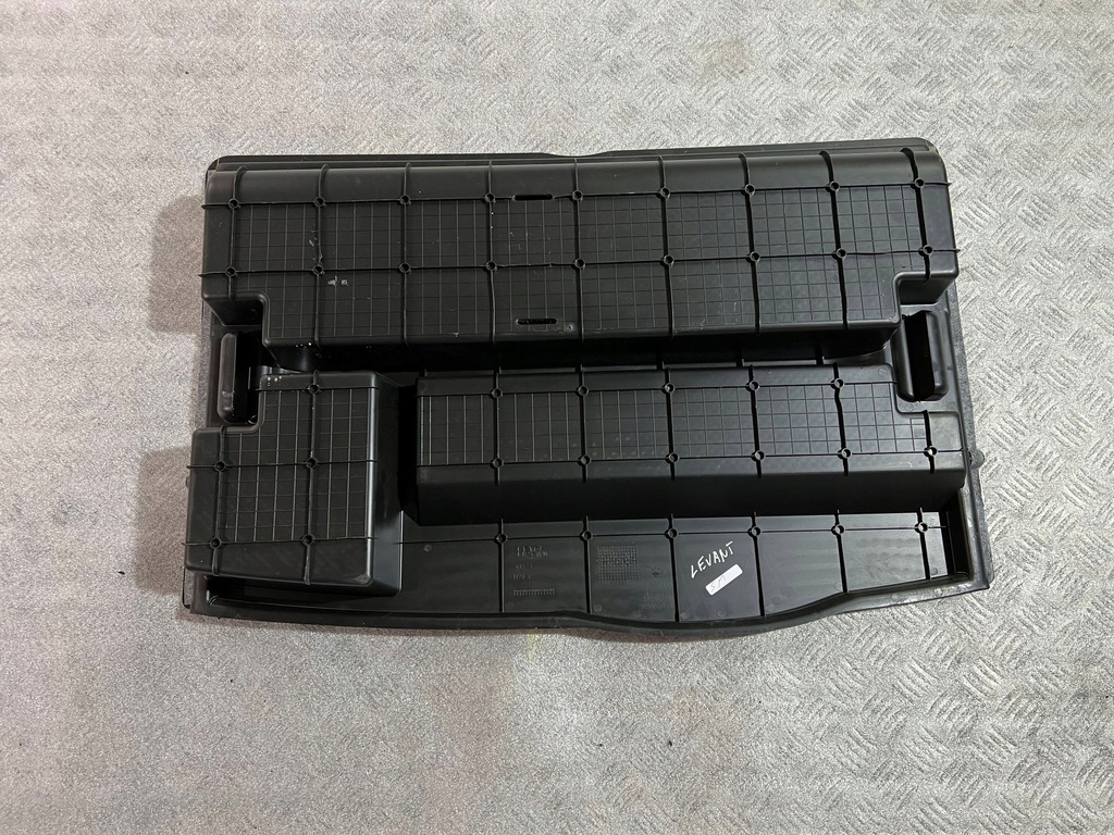 фото №5, Maserati levante бардачок багажника