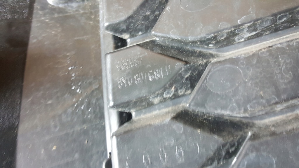 Ґрати бампера передній audi a3 8y0807681b/682b Ціна