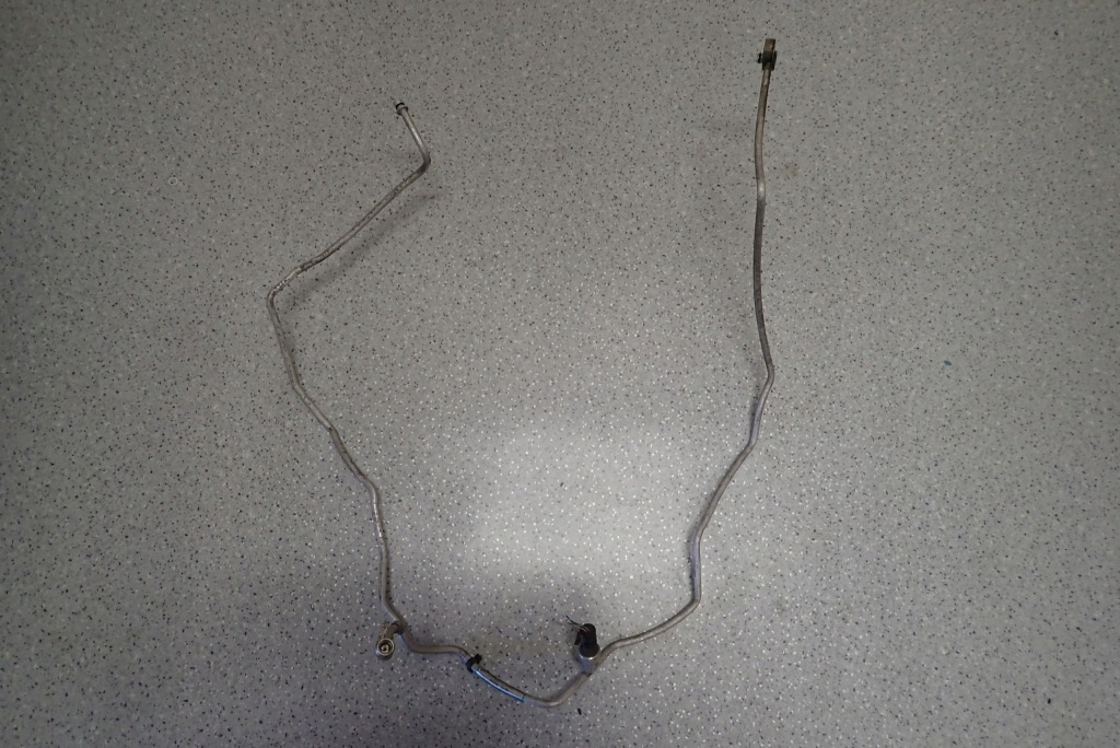 фото №1, Suzuki ignis 04-07 1.3 ddis шланг кондиционера