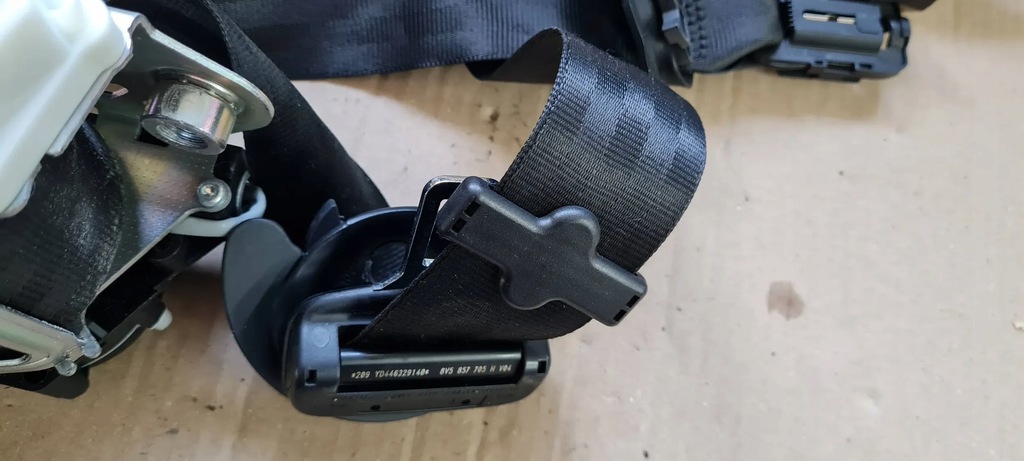 фото №15, S3 8v sedan a3 pas безопасности левый перед натяжитель 8v5857705h