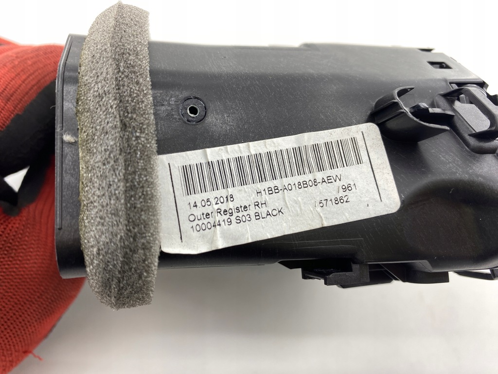 фото №9, Решітка обдув консолі права ford fiesta mk8 eu