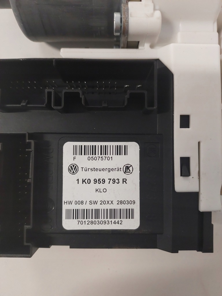 фото №5, Двигун скло лівий перед vw golf plus 5m1837401l