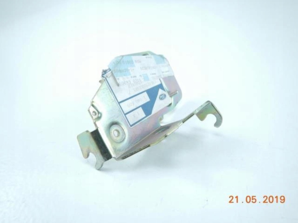 Засувка двері ford escort 95-01 1040609 Оригінал