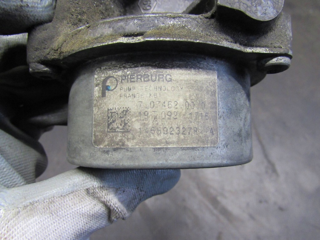 Насос вакуум mercedes-benz 1.5 cdi 18-22r 146502327 в Украине