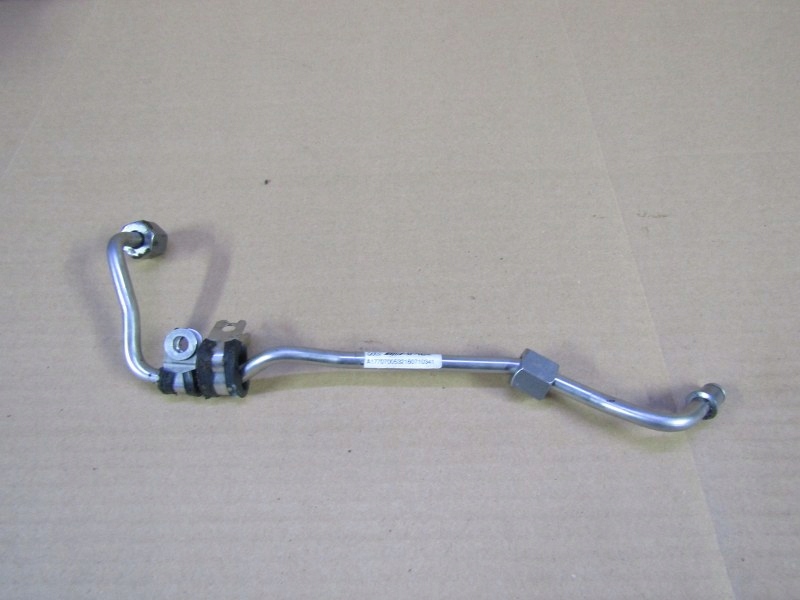 Купити Mercedes w205 w213 amg 6.3 трубка шланг пального