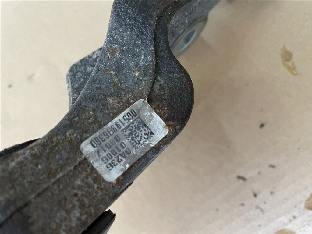 фото №6, Кронштейн кронштейн коробки передач 1. 4 t turbo jeep renegade 14-18r 2017r