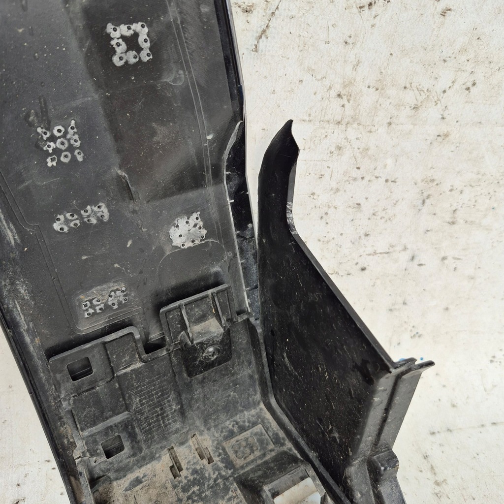 фото №11, Kia ev9 gt-line 23- молдинг накладка крила права перед 87714-do100