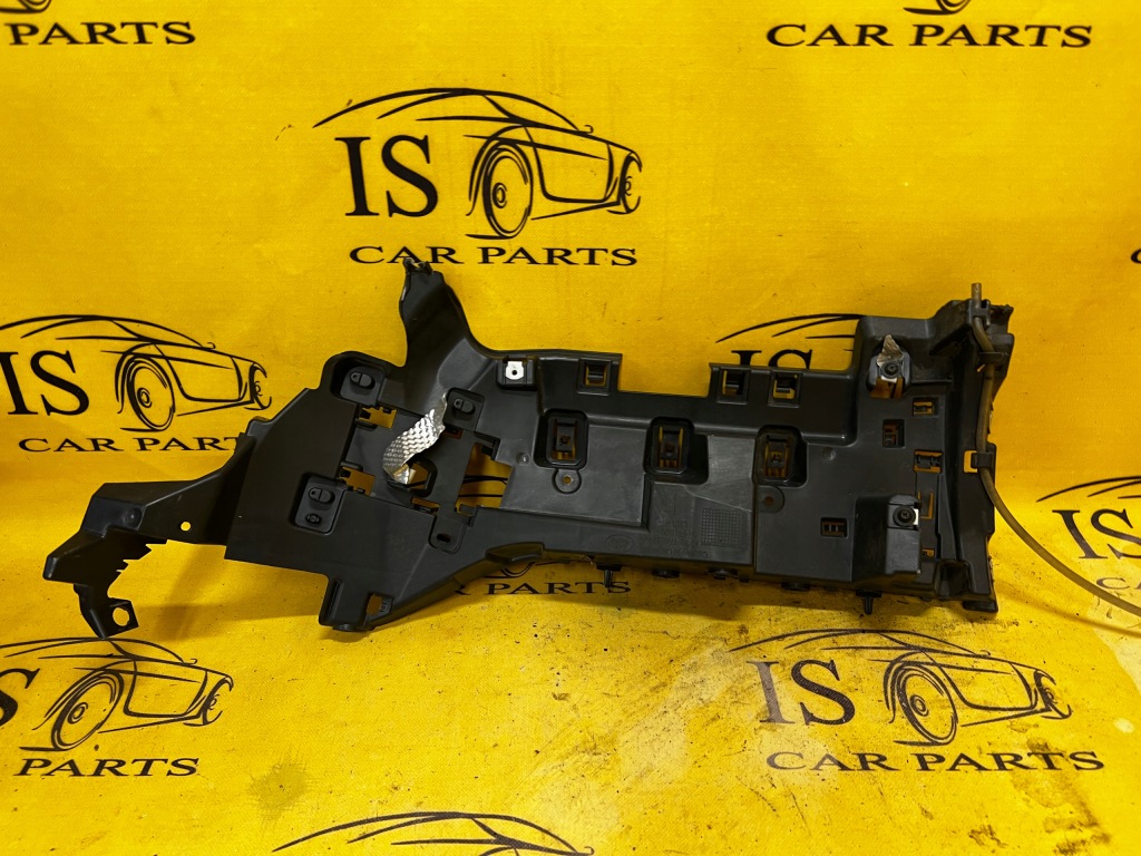 фото №4, Направляющая бампера правый задняя lr l462 discovery v