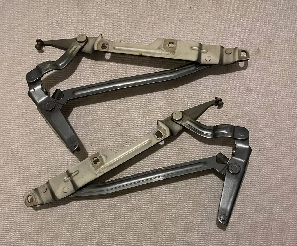 фото №1, Audi a8 s8 d2 4d 2000 петлі кришки задня l i p