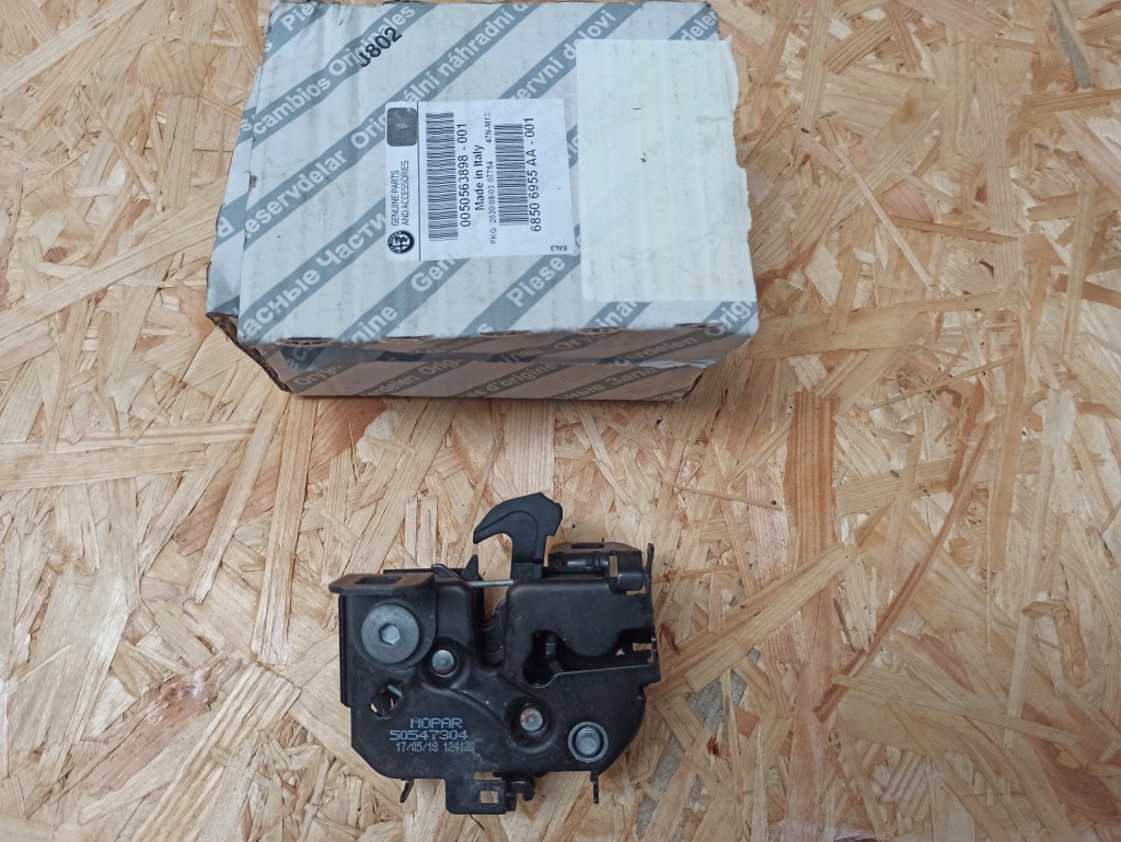 фото №1, Замок капот засувка p alfa romeo stelvio 50547304