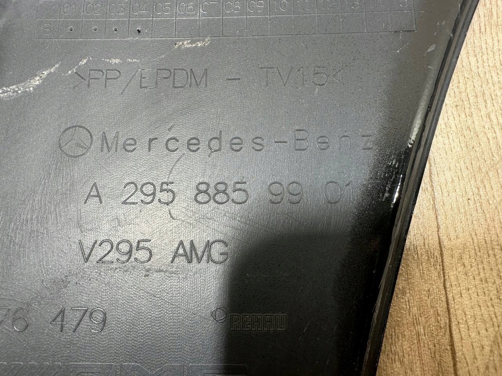 фото №16, Mercedes eqe amg v295 sedan 2022- dół диффузор задняя бампера a2958859901