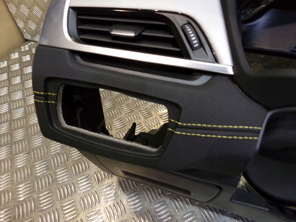 фото №11, Bmw x2 f39 приборная панель приборная консоль шов жёлтый