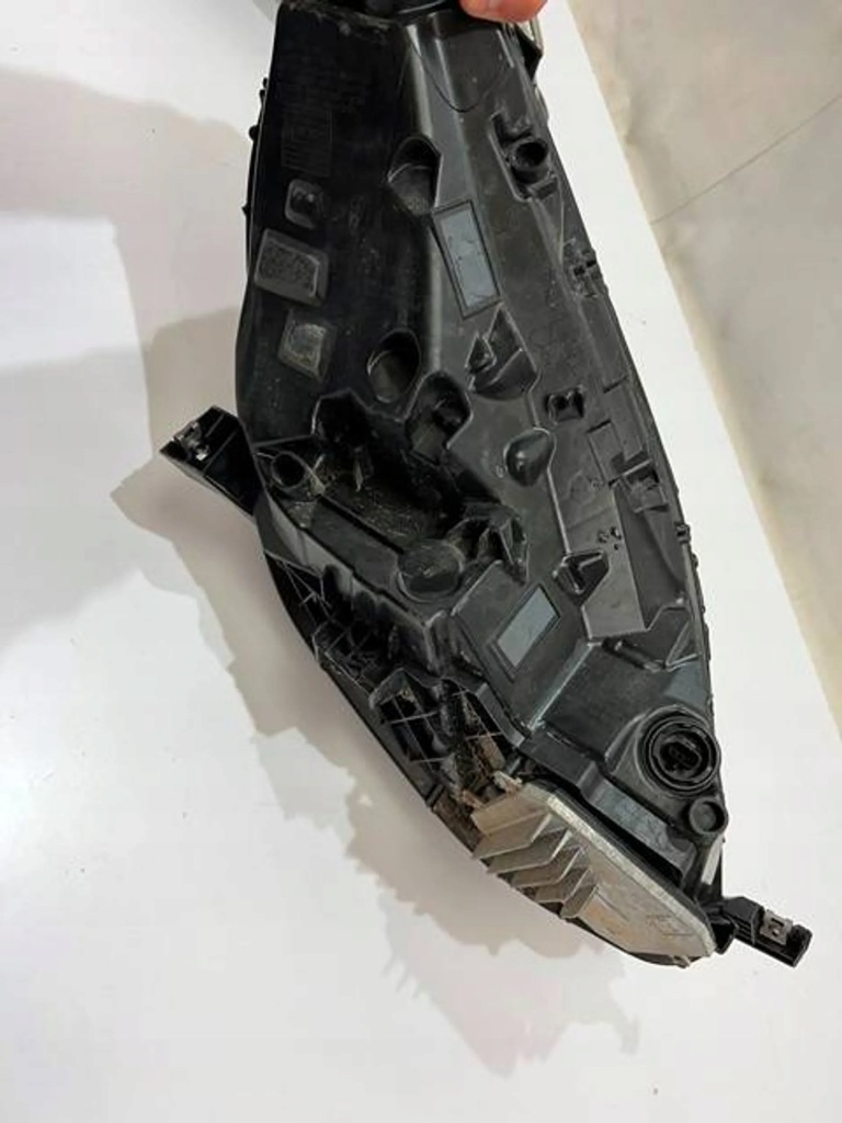 Tesla model 3 3 17-20 фара full led лівий правий перед Ціна