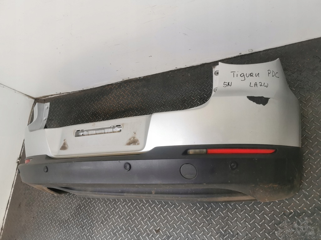 фото №10, Бампер задняя vw tiguan 5n оригинальный номер код лакокрасочного покрытия la7w
