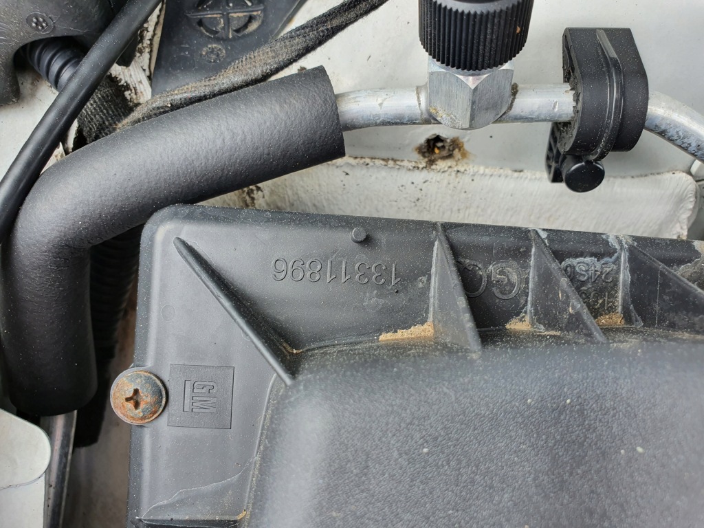 Корпус фільтра повітря opel astra j 1.3 cdti Доставка