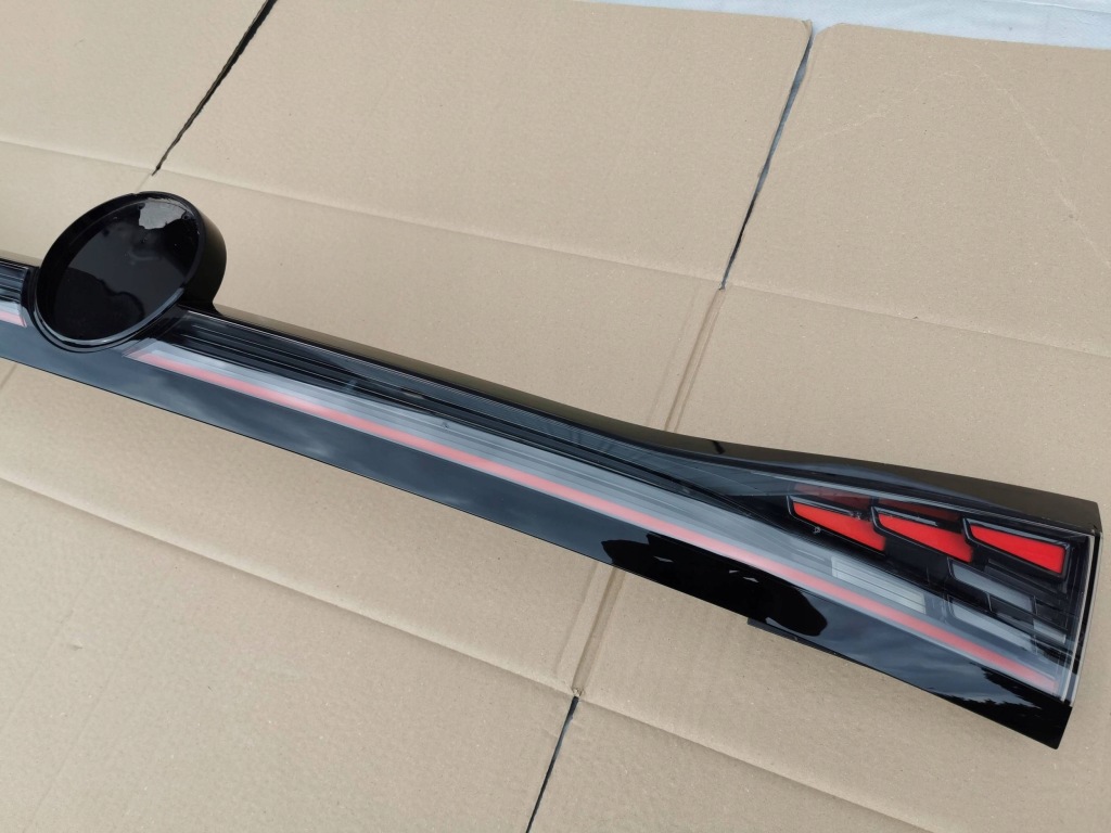 фото №10, Vw id4 id.4 11a 20- лампа задня кришки задня led 11a945307b