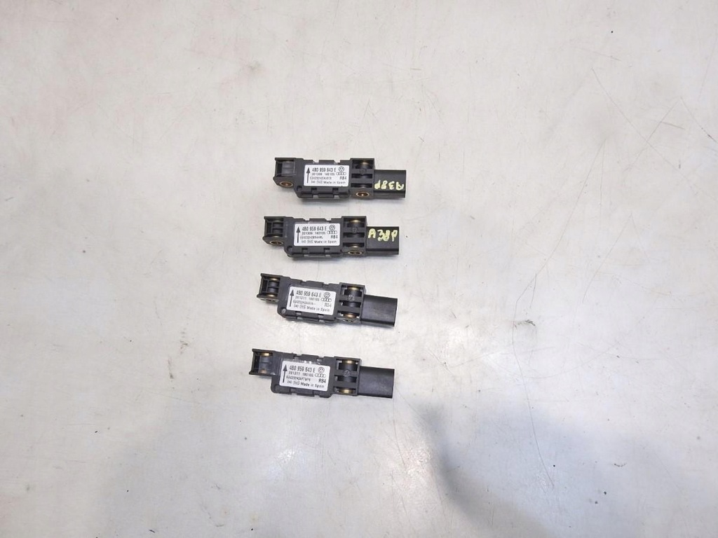 фото №9, Датчик ударный audi a3 8p 4b0959643e