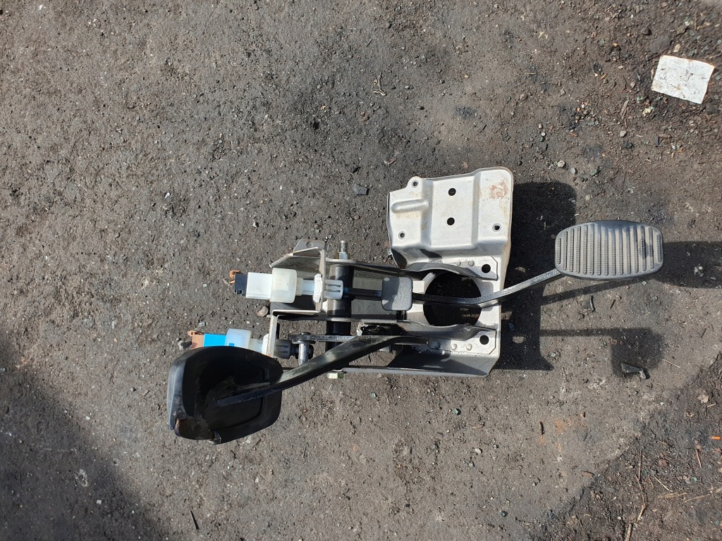 Радіатор води кондиціонер вентилятор fiat albea 03r 1.2 бензин герметичні справні Ціна