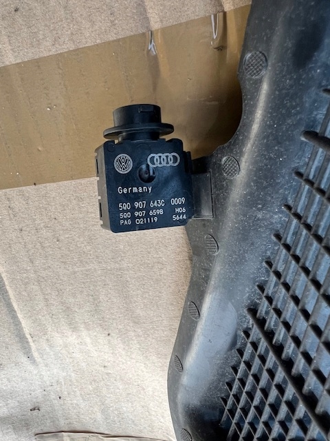 фото №5, Впуск повітря решітка audi seat skoda vw passat b8