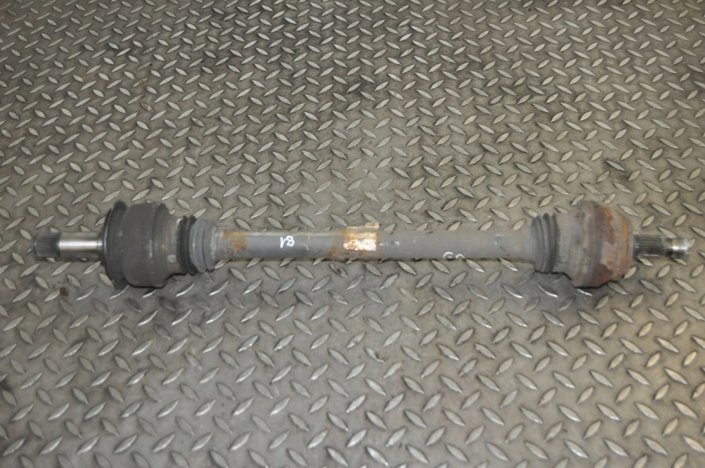 фото №1, Mercedes-benz c w205 2016 правая сторона приводной вал задняя