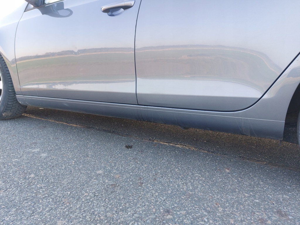 Купити Поріг стовпчик  лівий vw golf vi 6 hb 5d la7t