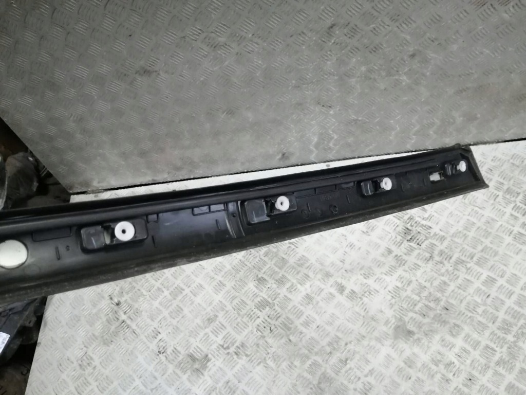 Молдинг стекло лобовое передней левая 9676785080 citroen c4 picasso ii Недорого