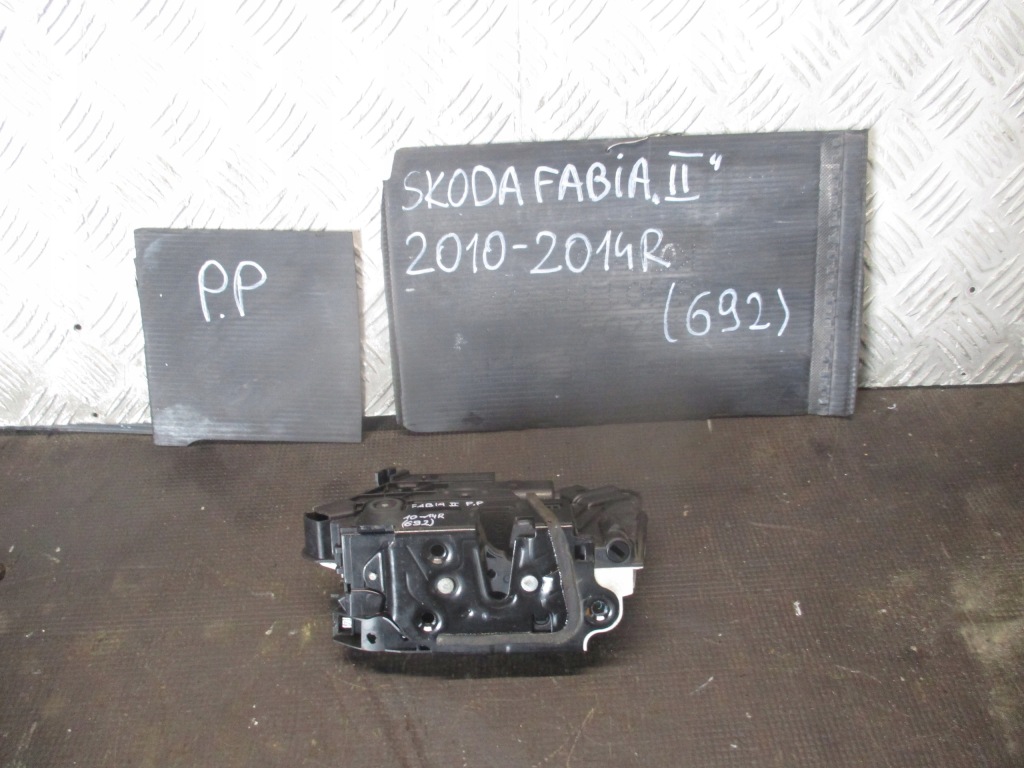 фото №1, Замок правий перед skoda fabia ii 5n1637 061c